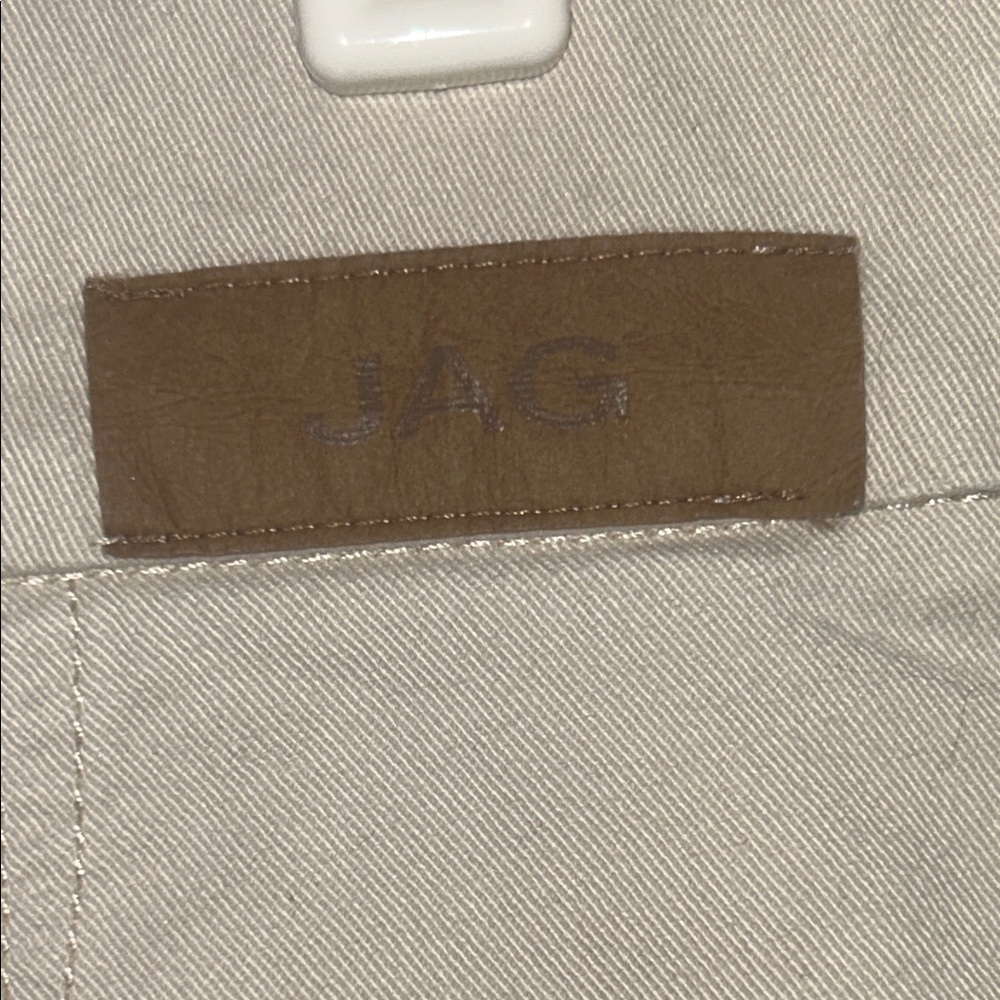 Jag Jeans Women's Ainsley Khaki Shorts - Picture 7 of 10
